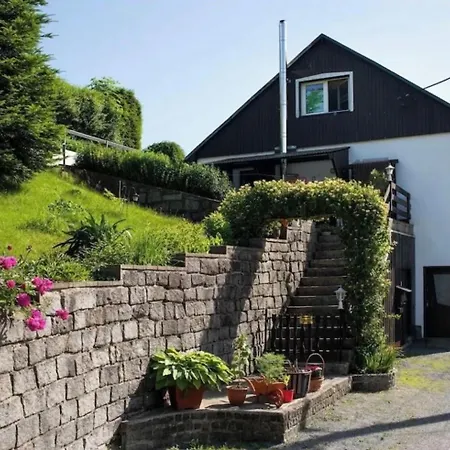 Gemuetliche Und Grosszuegige In Der Saechsischen Schweiz Mit Garten Apartment